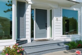 4640 Laurelgrove Ave, Unit 150-112 in Los Angeles, CA - Building Photo - Building Photo