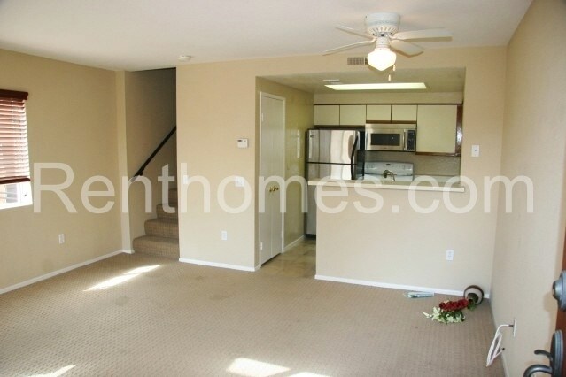 3927-80 Nobel Dr in San Diego, CA - Building Photo - Building Photo