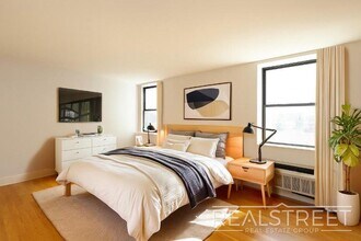 LUXURY 2 BED LOFT in Queens! in Queens, NY - Building Photo - Building Photo