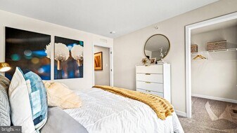 48 Four Leaf Dr in Downingtown, PA - Building Photo