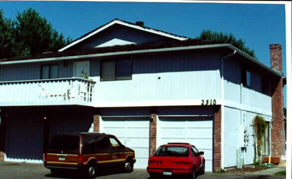 2510 I St NE in Auburn, WA - Building Photo