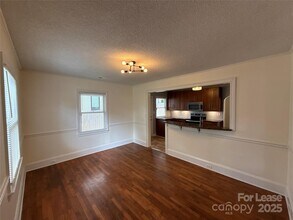3307 Commonwealth Ave in Charlotte, NC - Building Photo - Building Photo