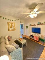 171 Brooks St in Boston, MA - Building Photo