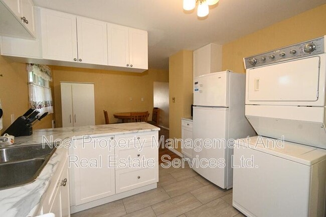 41 Moore St in Kitimat, BC - Building Photo - Building Photo