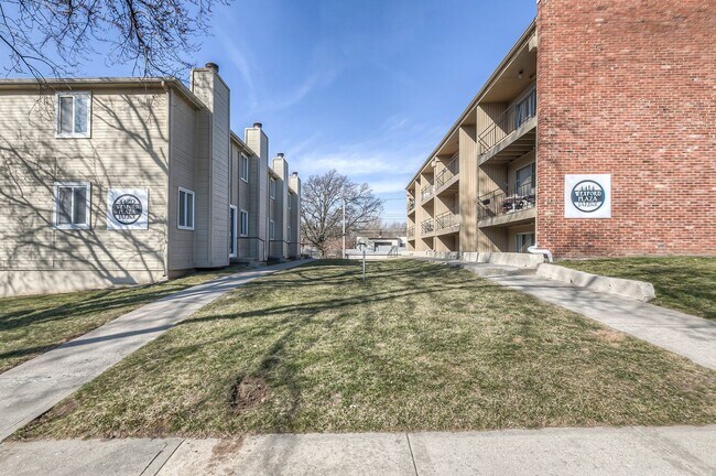 4420 Jarboe St in Kansas City, MO - Building Photo - Building Photo