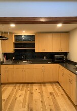 311 Trinity St in Trinidad, CA - Foto de edificio - Building Photo