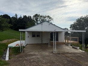 204 Valley View Dr in Greeneville, TN - Building Photo - Building Photo