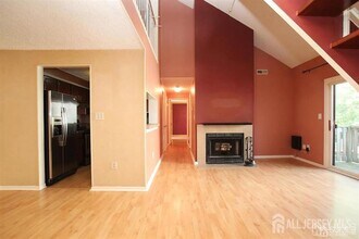 818 Ravens Crest Dr in Plainsboro, NJ - Building Photo - Building Photo