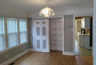 2555 S 68th St, Unit 2555 S 68th St (Upper) in Milwaukee, WI - Building Photo - Building Photo