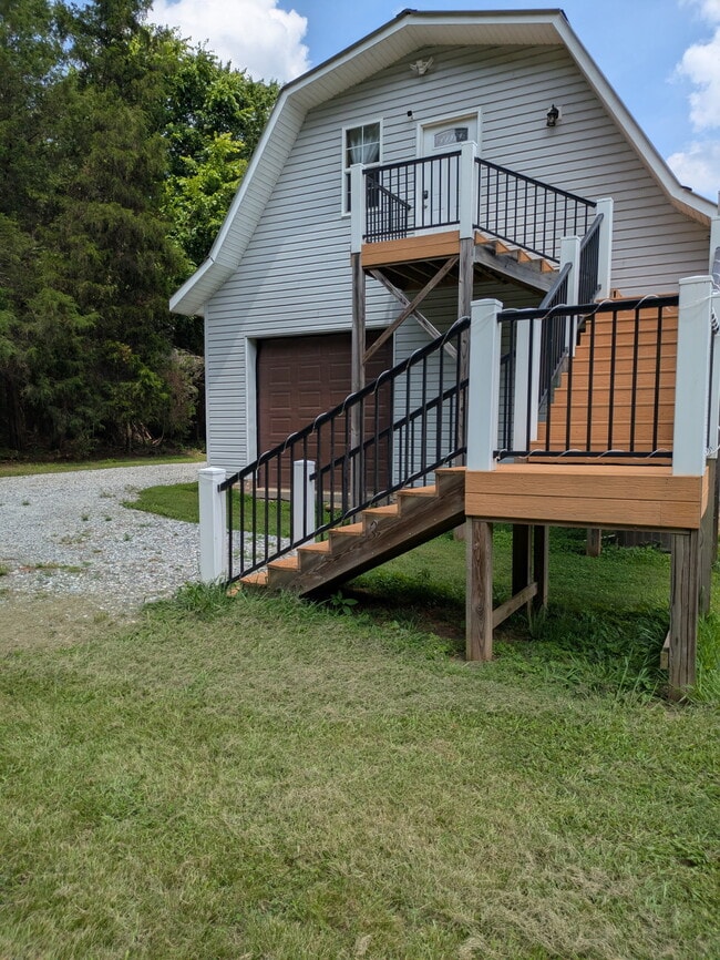 property at 820 Clearview Rd