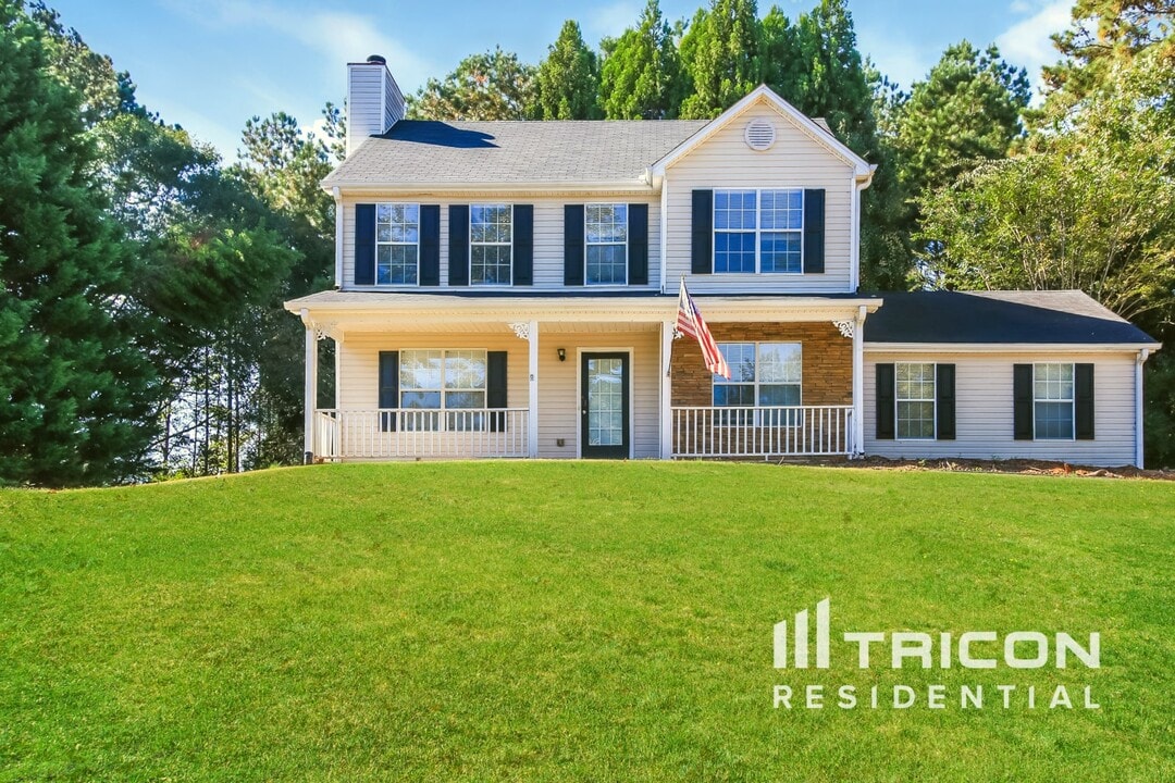 1268 Fly Rod Ln in Loganville, GA - Building Photo