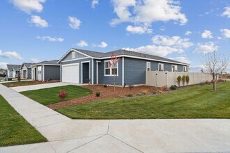 7877 E Beaufort St in Nampa, ID - Building Photo - Building Photo