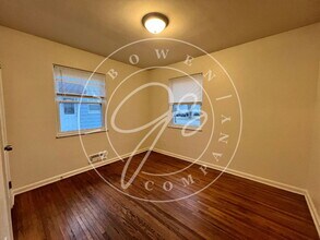 3247 Sherbrooke Rd in Toledo, OH - Building Photo - Building Photo