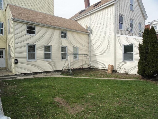 27 Mount Vernon St, Unit 27