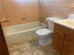 23 Katherine St in Lancaster, NY - Building Photo - Building Photo