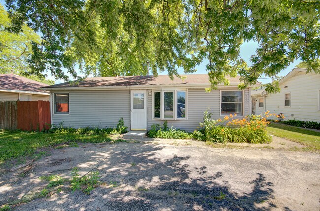 property at 2024 Plainfield Rd