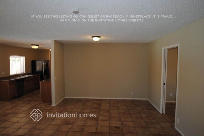 5216 W Laurie Ln in Glendale, AZ - Building Photo - Building Photo