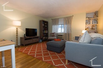 69 Colborne Rd in Boston, MA - Foto de edificio - Building Photo