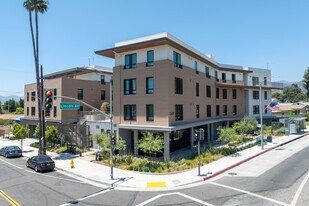 Mirador Apartments in Altadena, CA - Building Photo