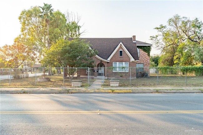 801 N 16th St in McAllen, TX - Building Photo - Building Photo