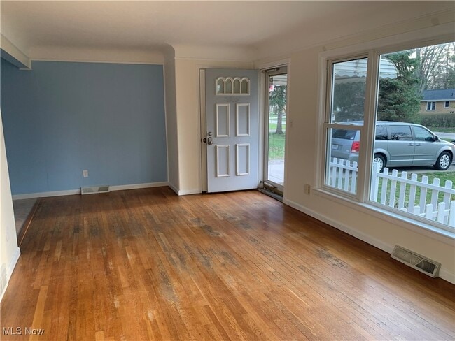 1861 Eaton Dr in Avon, OH - Building Photo - Building Photo