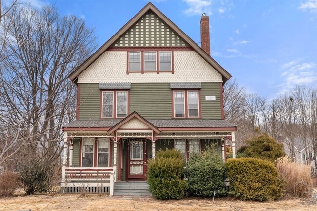 187 Pleasant St in Framingham, MA - Building Photo - Building Photo