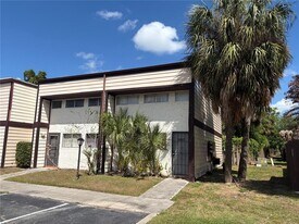 1800 Warringwood Dr in Orlando, FL - Building Photo