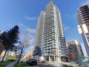 4733 Hazel St in Burnaby, BC - Building Photo - Building Photo