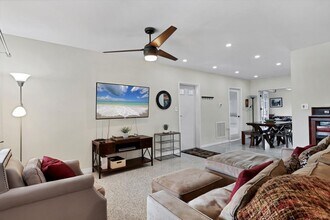 2532 Belvoir Blvd in Sarasota, FL - Building Photo - Building Photo