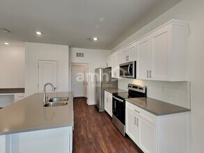 8949 Carmine Cob Ave in Las Vegas, NV - Building Photo - Building Photo