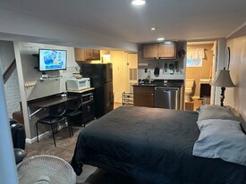 700 Harvard St NW in Washington, DC - Building Photo