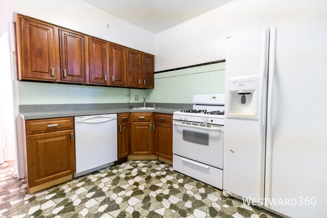 property at 2424 W Fargo Ave