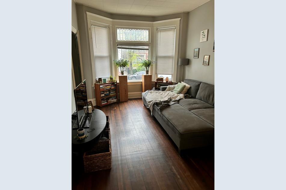 2552 N Southport Ave, Unit 1R in Chicago, IL - Foto de edificio