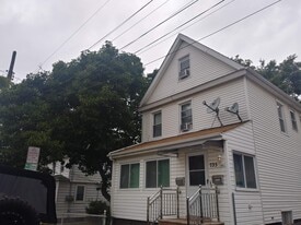 735 Tracy Ave, Unit Fairview apt in Fairview, NJ - Building Photo