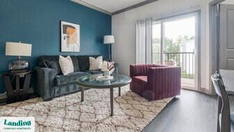 11010 Northlake Landing Dr in Charlotte, NC - Building Photo