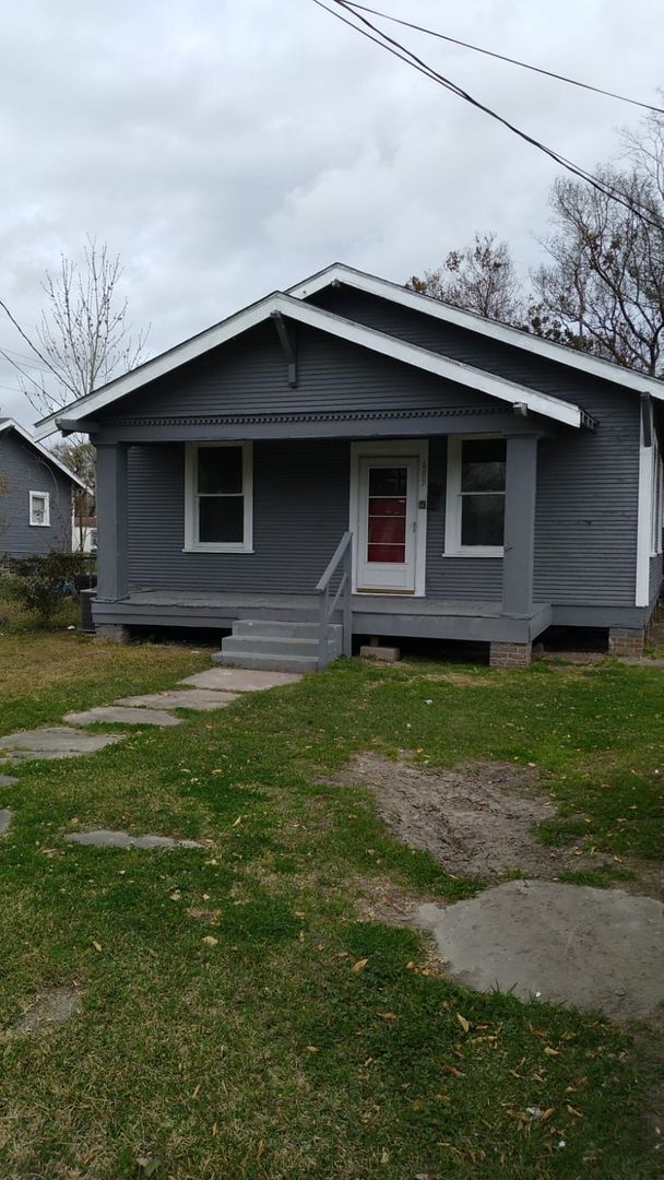 2781 Sabine Pass Ave in Beaumont, TX - Building Photo - Building Photo