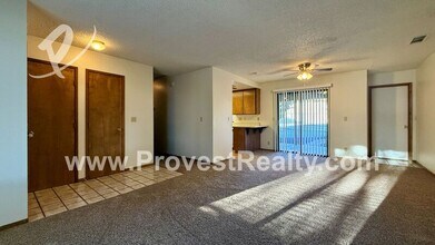 15727 Tuscola Rd in Apple Valley, CA - Building Photo - Building Photo