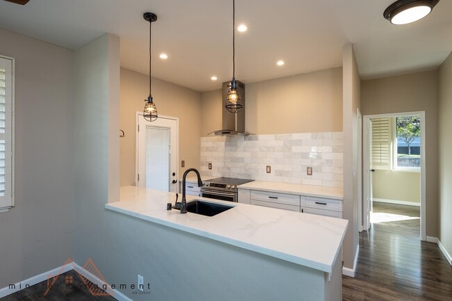 property at 95-211-211 Hoailona Pl
