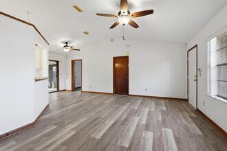 536 Gaspar Ave in Deltona, FL - Building Photo - Building Photo