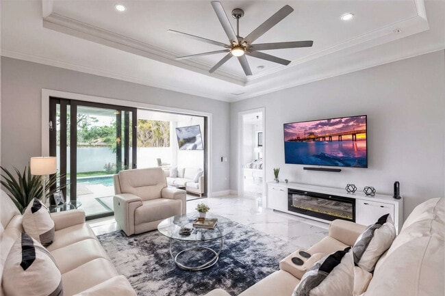 656 108th Ave N in Naples, FL - Building Photo - Building Photo