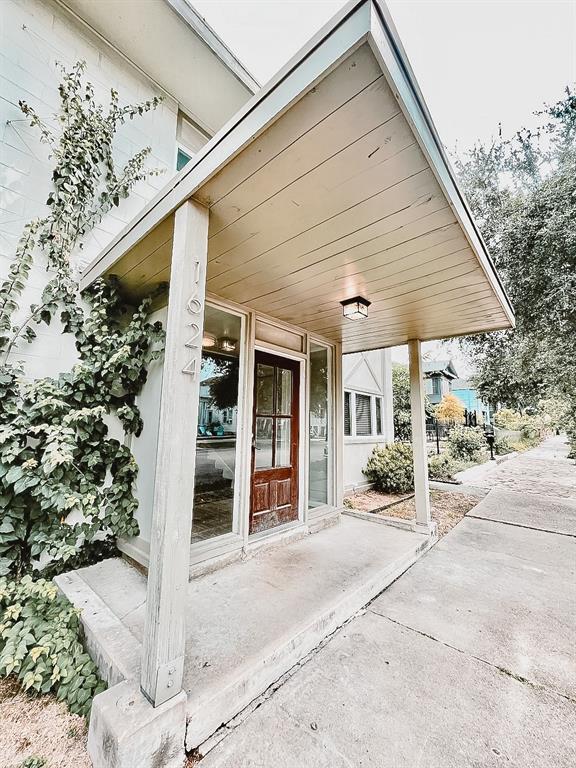 property at 1624 Sealy Ave