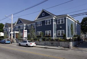 Baffin Court in Providence, RI - Building Photo
