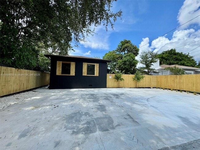 property at 3 NE 70th St