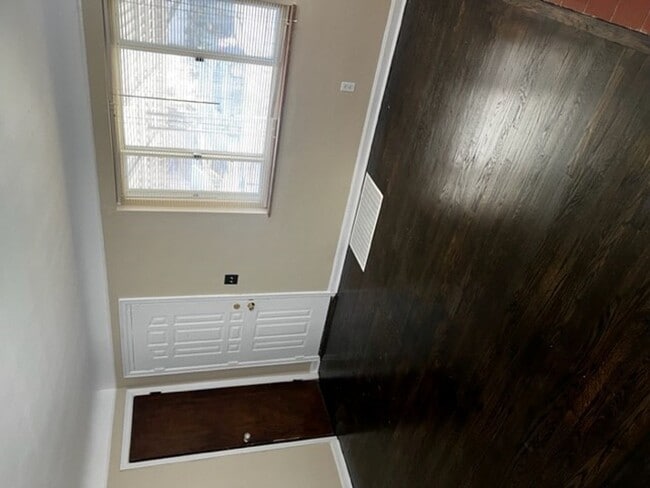 6047 Mayflower Ave in Cincinnati, OH - Building Photo - Building Photo