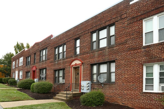 1651 Holbrook St NE in Washington, DC - Building Photo - Building Photo