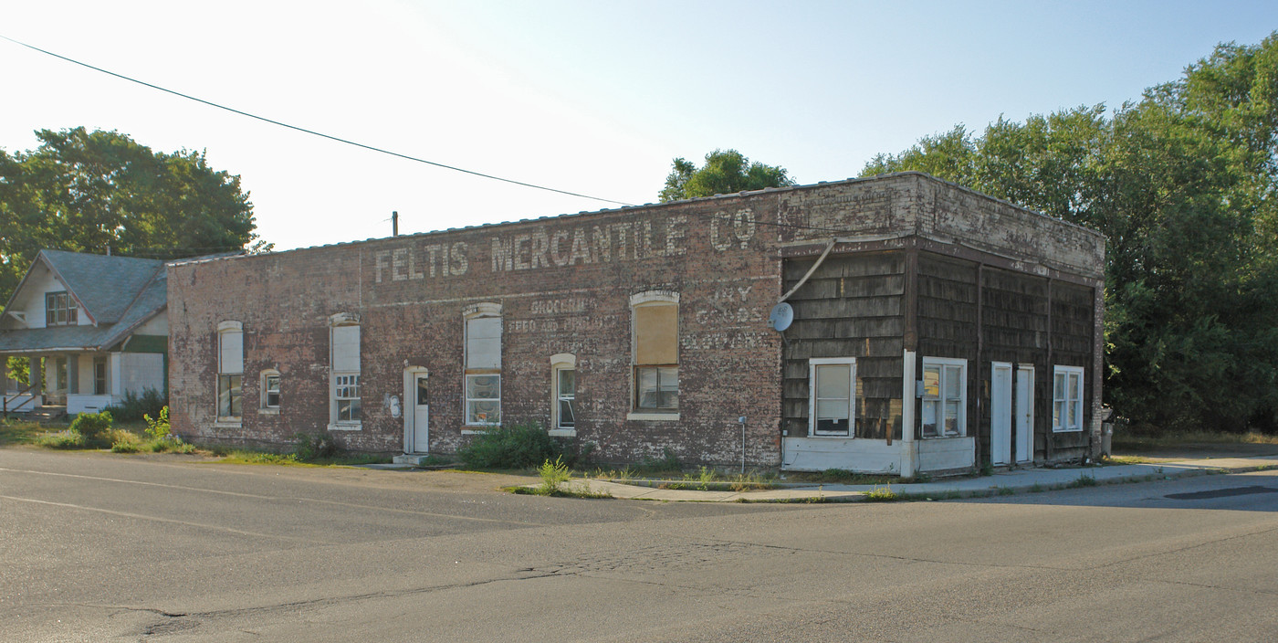 3817 E 3rd Ave in Mead, WA - Building Photo