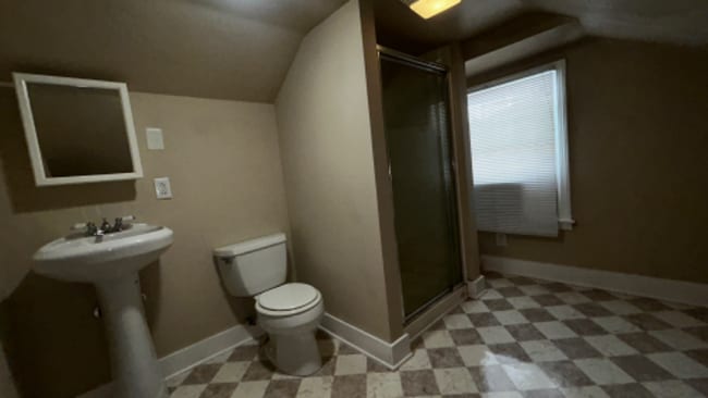 4500 Winchester Rd in St Matthews, KY - Building Photo - Building Photo