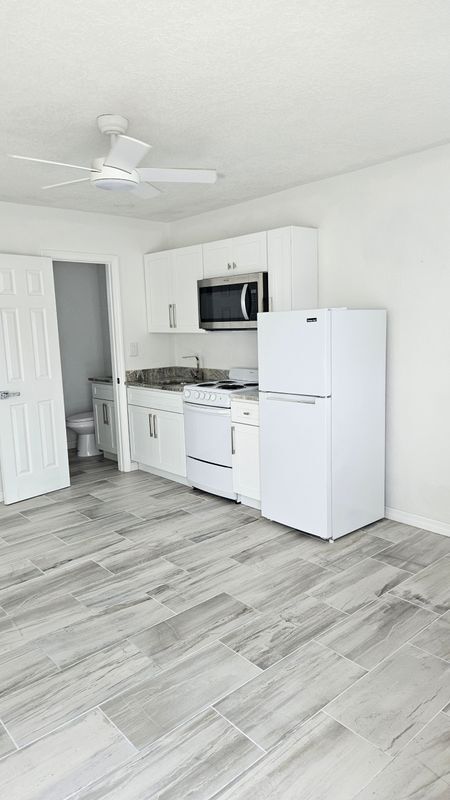 2700 Jimmy Buffett Mem Hwy in Melbourne Beach, FL - Building Photo - Building Photo