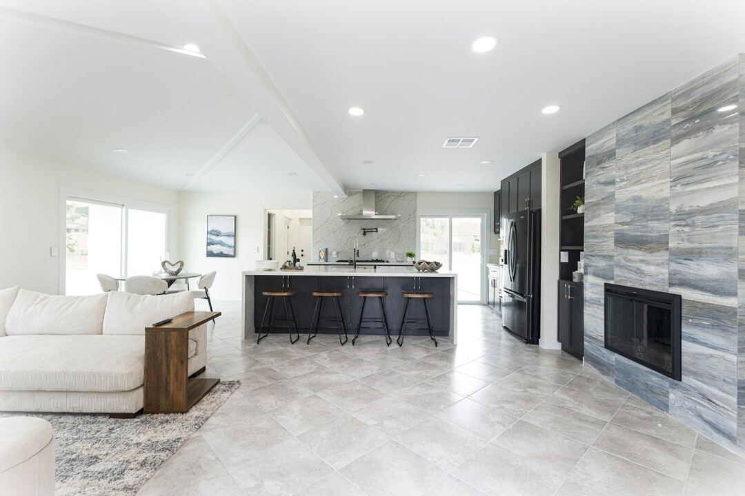 12311 Boulder View Dr in Poway, CA - Building Photo