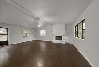 56 Billingsley Dr in Bella Vista, AR - Building Photo - Building Photo